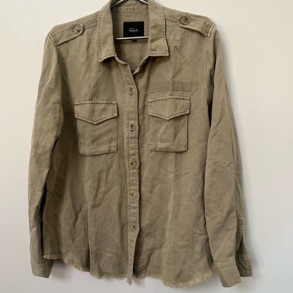Rails Sparrow Safari Button-Up Linen Blend Shirt in Ochre (L) - Picture 2 of 8